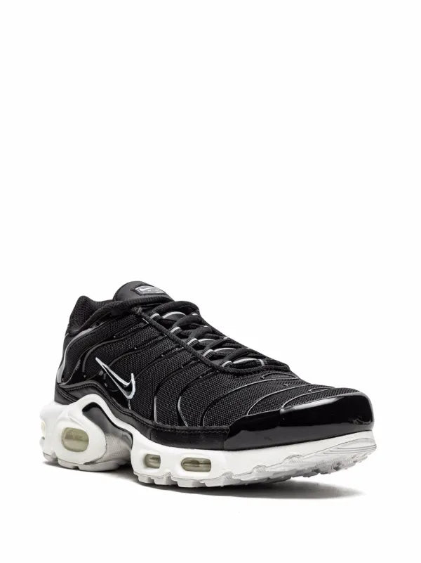 Nike Air Max TN Black and White